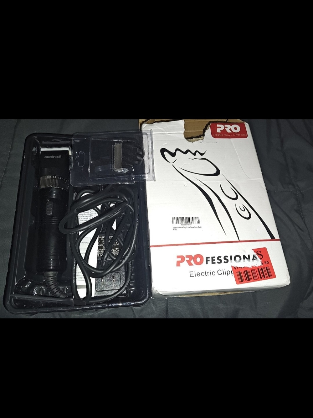 Professional Dog Grooming Clippers for thick coat (New unused box has damage)